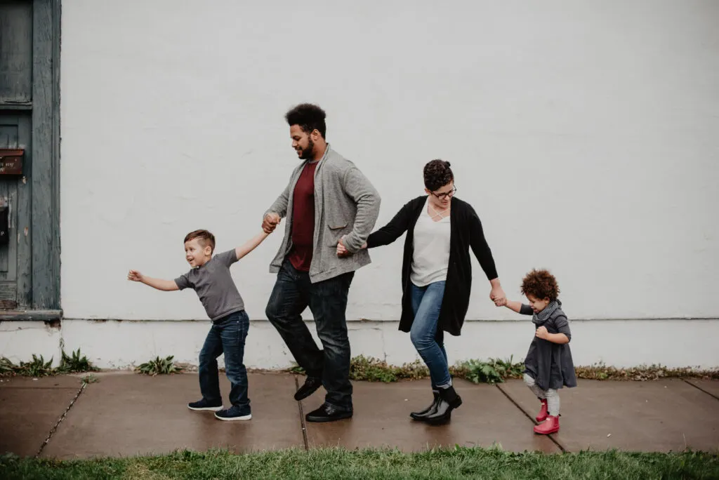 Family spending time together limiting screen time